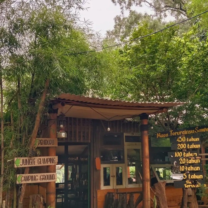 Kedai View Air Terjun Gunung Baung, Hanya 1 Jam dari Sidoarjo