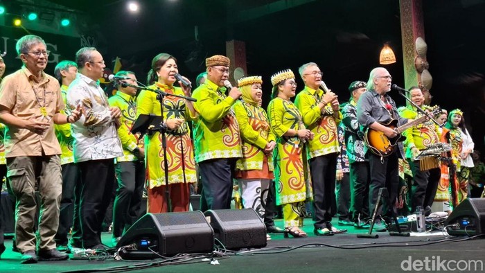 Kemenparekraf di penutupan Festival Irau Malinau Kemenparekraf di penutupan Festival Irau Malinau.