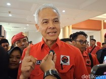 Ganjar Santai Tanggapi Jokowi Dukung Prabowo-Gibran Dua Periode: Hak Mereka