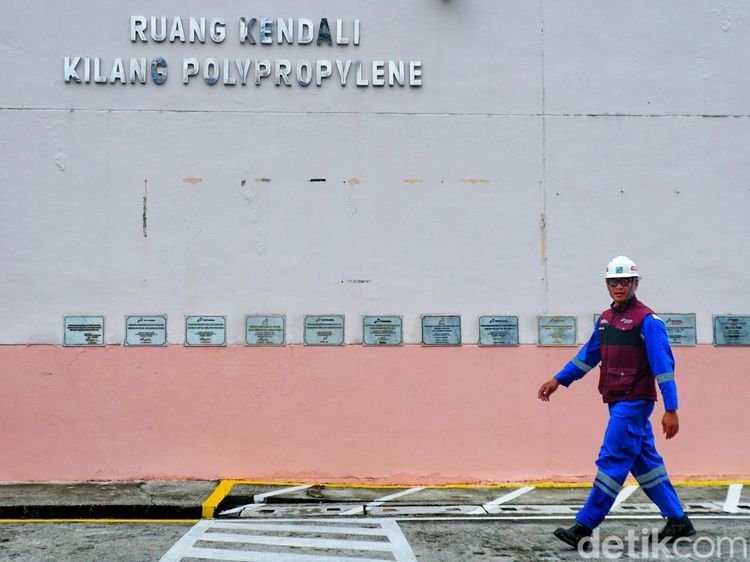 Melihat Kilang Pertamina Plaju yang Mampu Produksi Polytam 6,1 Ton per Jam