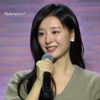 Kini Kim Ji Won disibukkan dengan syuting drama medis pertamanya, Doctor X: Age of the White Mafia. Tak sedikit penggemar yang berharap Song Joong Ki akan kembali tampil sebagai cameo, mendukung penampilan Kim Ji Won sebagai ahli bedah jenius. Foto: Instagram