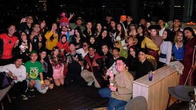 Kostum-kostum kece warga JoinDong di Strangers Halloween Party