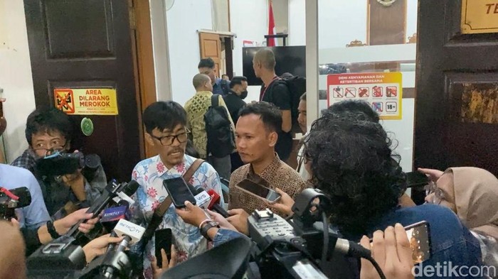 Kuasa hukum Delpedro dari Tim Advokasi untuk Demokrasi (TAUD), Al Ayubbi Harahap (Mulia/detikcom) Kuasa hukum Delpedro dari Tim Advokasi untuk Demokrasi (TAUD), Al Ayubbi Harahap (Mulia/detikcom)