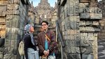 Foto Serasi Luna Maya dan Maxime Liburan ke Candi Borobudur Foto Serasi Luna Maya dan Maxime Liburan ke Candi Borobudur