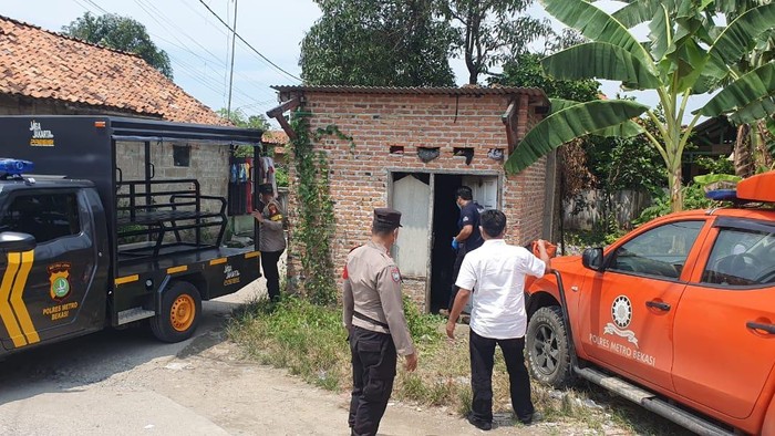 Mayat laki-laki ditemukan di dalam rumah di Kabupaten Bekasi Mayat laki-laki ditemukan di dalam rumah di Kabupaten Bekasi. (dok istimewa)