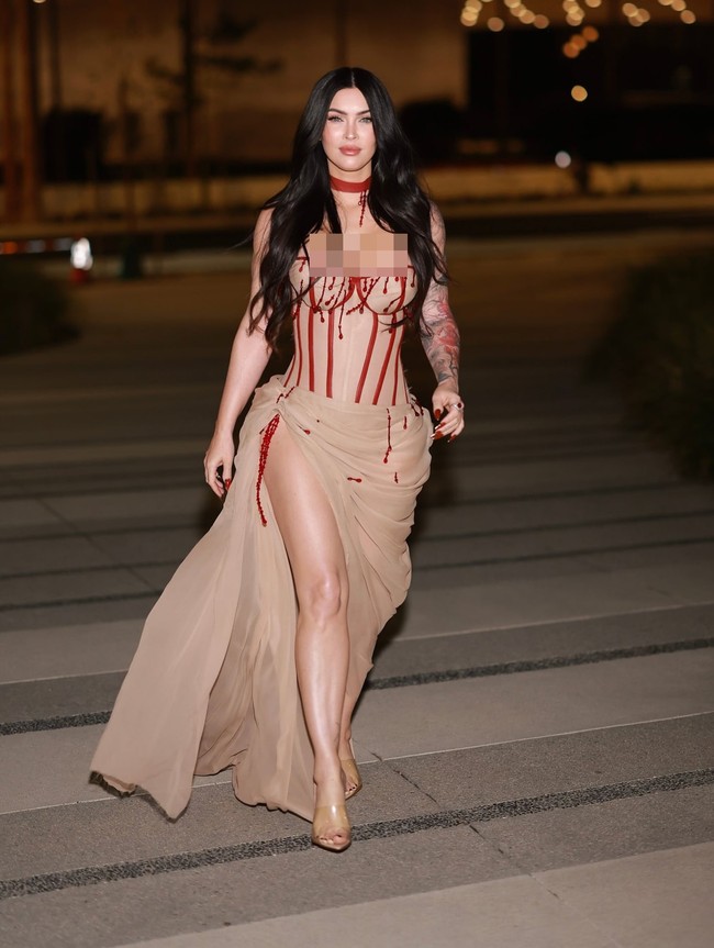Dalam kesempatan tersebut, Megan jadi sorotan selagi ia ‘comeback’ setelah melahirkan anak keempatnya bersama Machine Gun Kelly, Saga Blade Fox-Baker. Foto: Instagram @diggzy