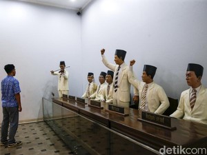 Teks Sumpah Pemuda, Makna, dan Tokoh Pentingnya, Siapa Saja?