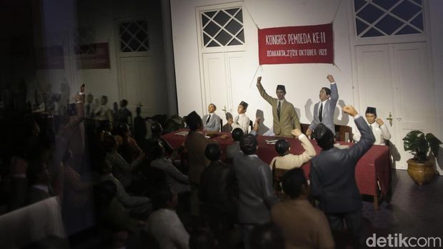 Museum Sumpah Pemuda menjadi salah satu destinasi edukatif yang penuh nilai sejarah di Jakarta Pusat. Berlokasi di Jalan Kramat Raya No. 106, museum ini menyimpan jejak penting perjuangan pemuda Indonesia dalam merumuskan semangat persatuan yang tertuang dalam Sumpah Pemuda 28 Oktober 1928.