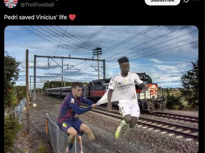 Meme-meme Kocak El Clasico: Aksi Pedri yang Minati Jersey Vini