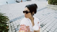 Terlepas dari dunia akting, istri Deva Mahendra itu juga senang membagikan momen kesehariannya. Termasuk ketika sedang kulineran seru di dalam maupun luar negeri. Foto: Instagram @miktambayong Terlepas dari dunia akting, istri Deva Mahendra itu juga senang membagikan momen kesehariannya. Termasuk ketika sedang kulineran seru di dalam maupun luar negeri. Foto: Instagram @miktambayong