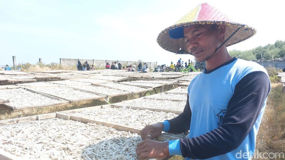 Nelayan Jabar Terjerat