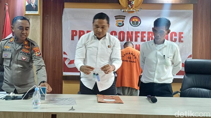 Pangkep Pria berinisial SAH di Pangkep ditangkap karena memiliki 2,5 gram sabu.
