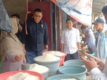 Bapanas Sidak di Pasar Sentral Pangkep, Pastikan Harga Beras Sesuai HET