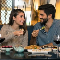 Studi Ungkap Wanita Cenderung Tertarik pada Pria yang Mirip Kakak atau Adiknya