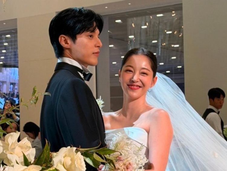 7 Momen Pernikahan Kim Ga Eun & Yoon Sun Woo, Kehadiran Yoona Curi Atensi