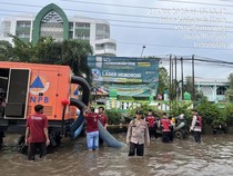 Polda Jateng Terus Bantu Warga hingga Hari Keenam Banjir di Kaligawe