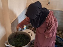 Video: Olahan Dendeng Tapi Terbuat dari Daun Singkong, Kayak Apa Tuh?