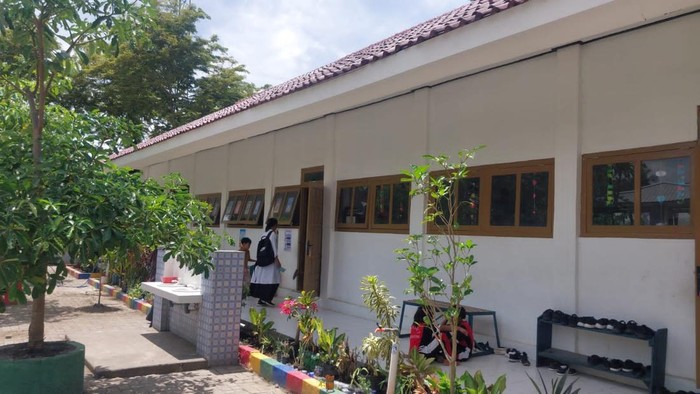 PT BSI PT BSI renovasi total gedung SD di Kecamatan Pesanggaran, Banyuwangi