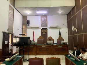 Penjelasan Polisi soal Poster Pendukung Khariq Saat Praperadilan di PN Jaksel