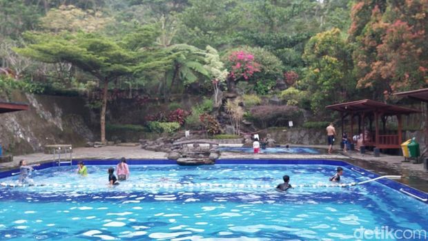 Suasana Desa Wisata Cibuntu Kuningan Suasana Desa Wisata Cibuntu Kuningan