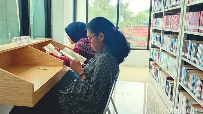 Suasana di Dispursip Kalimantan Tengah.