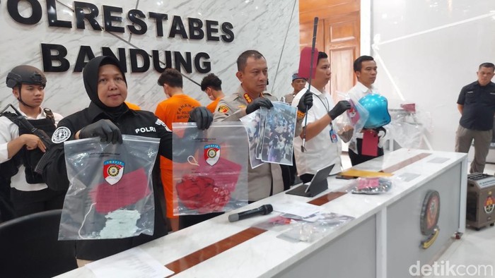Tampang pelaku geng motor yang mengkeroyok sekuriti di Bandung.