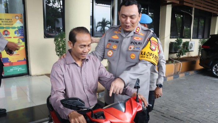 Warga Semringah Mobil-Motornya yang Hilang Berhasil Ditemukan Polisi Warga Semringah Mobil-Motornya yang Hilang Berhasil Ditemukan Polisi. (dok istimewa)