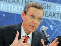 Ahli Duga Bulan Kedua Bumi Terkait Rusia Sejak 1960