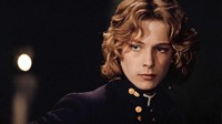 Aktor yang Dijuluki 'The Most Beautiful Boy' Meninggal di Usia 70 Tahun Aktor yang Dijuluki 'The Most Beautiful Boy' Meninggal di Usia 70 Tahun