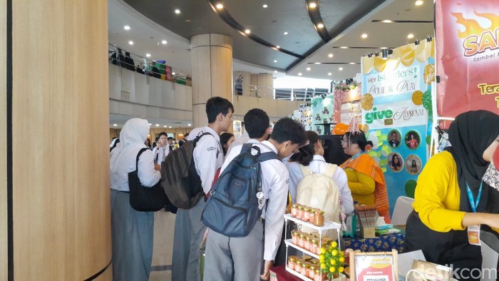 Deretan karya inovasi dan usaha SMA-SMK se-Indonesia Deretan karya inovasi dan usaha SMA-SMK se-Indonesia