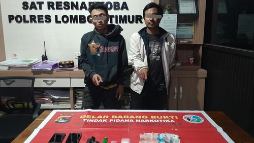 Dua pria berinisial AA dan MST ditangkap polisi terkait kasus peredaran narkoba jenis sabu-sabu di Desa Wanasaba Kecamatan Wanasaba, Lombok Timur, NTB. (Foto: Dok. Polres Lombok Timur)