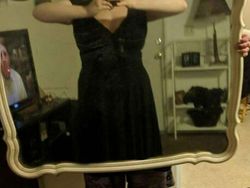 Niatnya Jual Online Cermin, Malah Terekam Hal Tak Terduga!