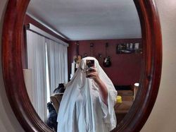 Niatnya Jual Online Cermin, Malah Terekam Hal Tak Terduga!