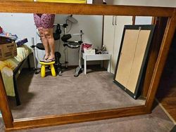 Niatnya Jual Online Cermin, Malah Terekam Hal Tak Terduga!