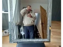 Niatnya Jual Online Cermin, Malah Terekam Hal Tak Terduga!