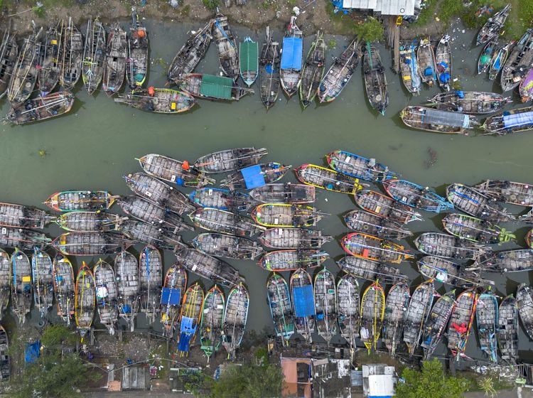 Gelombang Tinggi Bikin Nelayan Indramayu Tak Berani Melaut