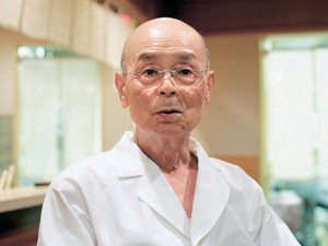 Jiro Ono, Chef Sushi Berusia 100 Tahun yang Belum Mau Pensiun