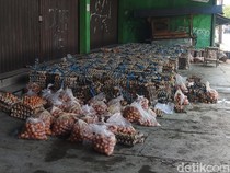 Brakk! Bus Sugeng Rahayu Seruduk Truk Muatan Telur di Kalasan