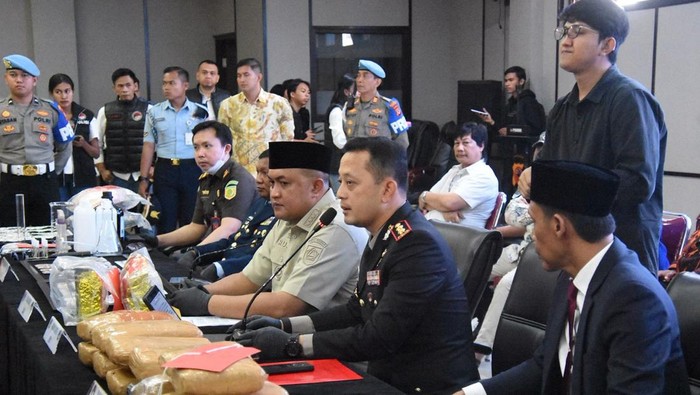 Konferensi pers kasus narkoba di Mapolres Bogor. (Dok. ist) Konferensi pers kasus narkoba di Mapolres Bogor. (Dok. ist)