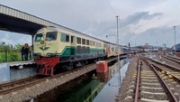 16 Rute Kereta Api Diputar Imbas Ada Genangan di Jalur KA Semarang 16 Rute Kereta Api Diputar Imbas Ada Genangan di Jalur KA Semarang
