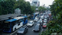 Jalur dari arah Salemba menuju Senen menjadi kawasan yang paling padat.   Jalur dari arah Salemba menuju Senen menjadi kawasan yang paling padat.