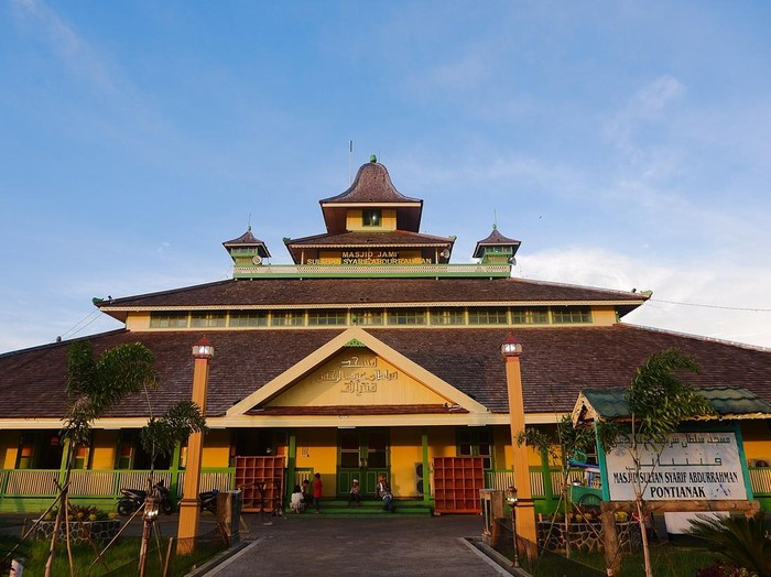Masjid Jami Sultan Abdurrahman Pontianak.