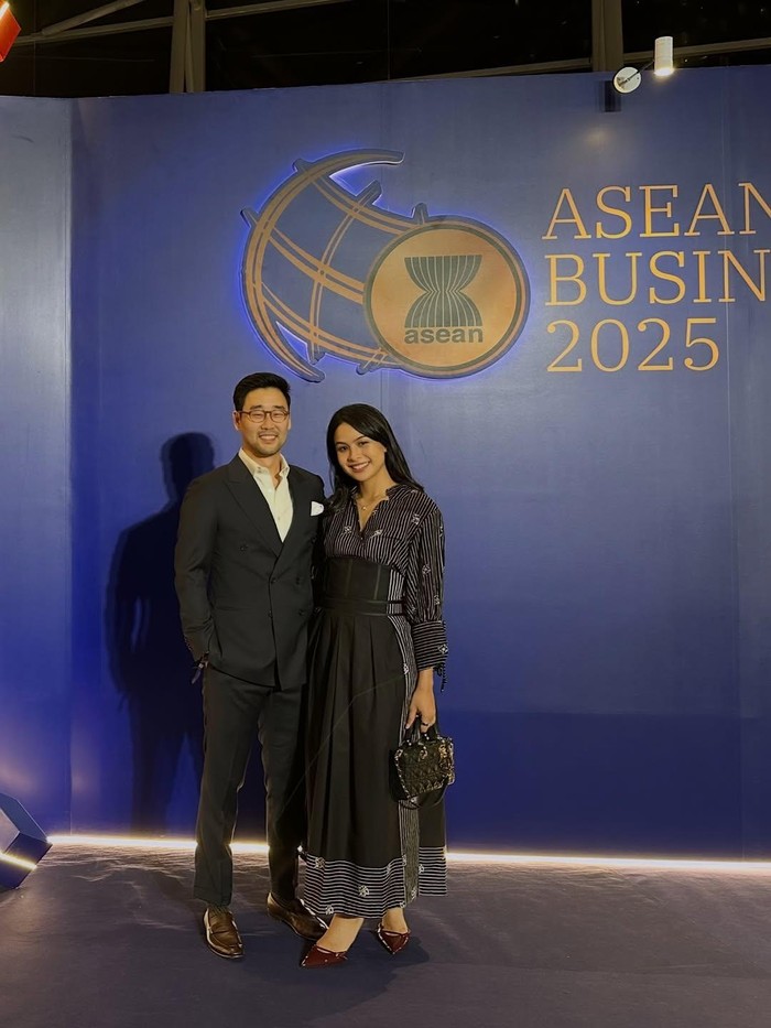 Maudy Ayunda & Suami Korea Maudy Ayunda & Suami Korea