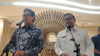 Video: Air Hujan Jakarta Tercemar Mikroplastik, Menkes Imbau Pakai Masker Video: Air Hujan Jakarta Tercemar Mikroplastik, Menkes Imbau Pakai Masker