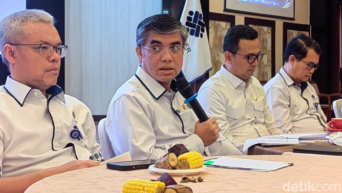 Menteri Ketenagakerjaan (Menaker) Yassierli Menteri Ketenagakerjaan (Menaker) Yassierli