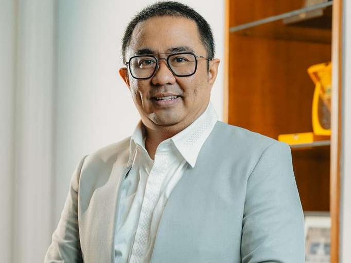 Miftah Sabri, Pendiri Akademi Kader Bangsa. Miftah Sabri, Pendiri Akademi Kader Bangsa.