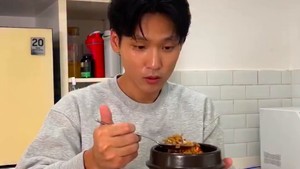 Perjuangan naik BB ini jadi bukti Daehoon tetap kuat di masa sulitnya. Foto: Instagram @daehoon_na