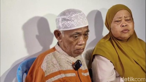 Pak Tarno dan istrinya