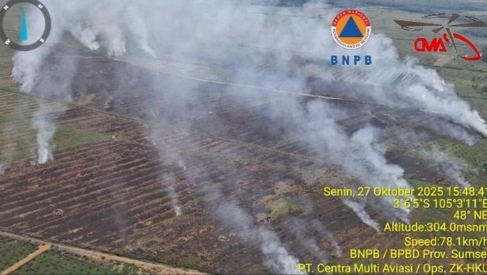 Pemadaman karhutla di Sumsel. Pemadaman karhutla di Sumsel.