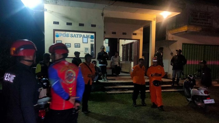 Pencarian sejoli tersesat di Banyuwangi Pencarian sejoli tersesat di Banyuwangi